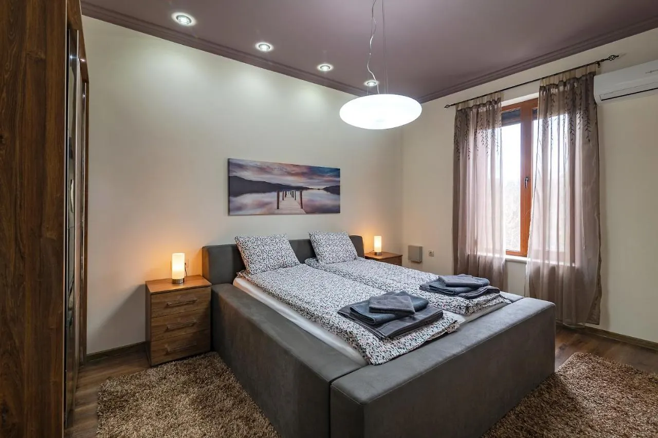 Appartement Cosy Luxury Flat In The Centrum- 90Sqm - 3 Rooms. Varna Bulgarije
